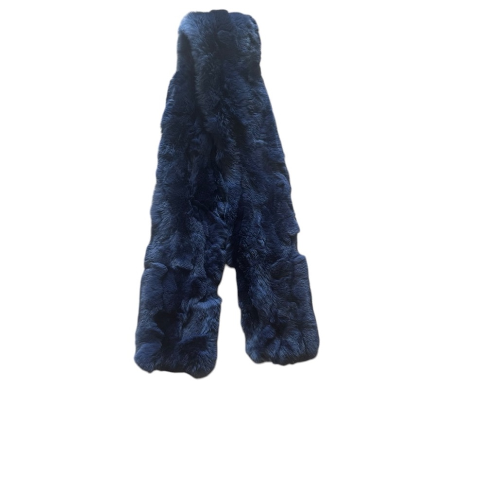 Real rex rabbit fur scarf in excellent condition.